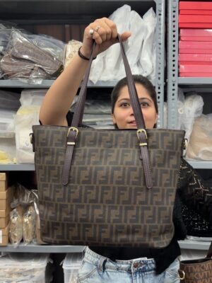 Tote article number 006