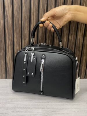 Spacious bag 0027