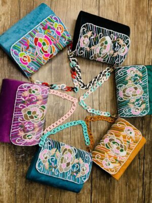 Chunky sling bag