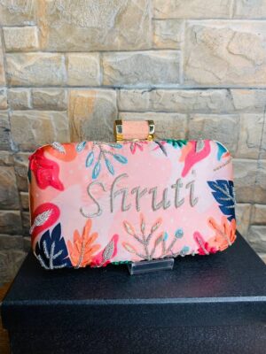 Saloni clutch
