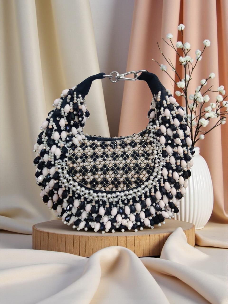 93c7c6fe-b31b-4f4c-8456-4e229e6e1aea