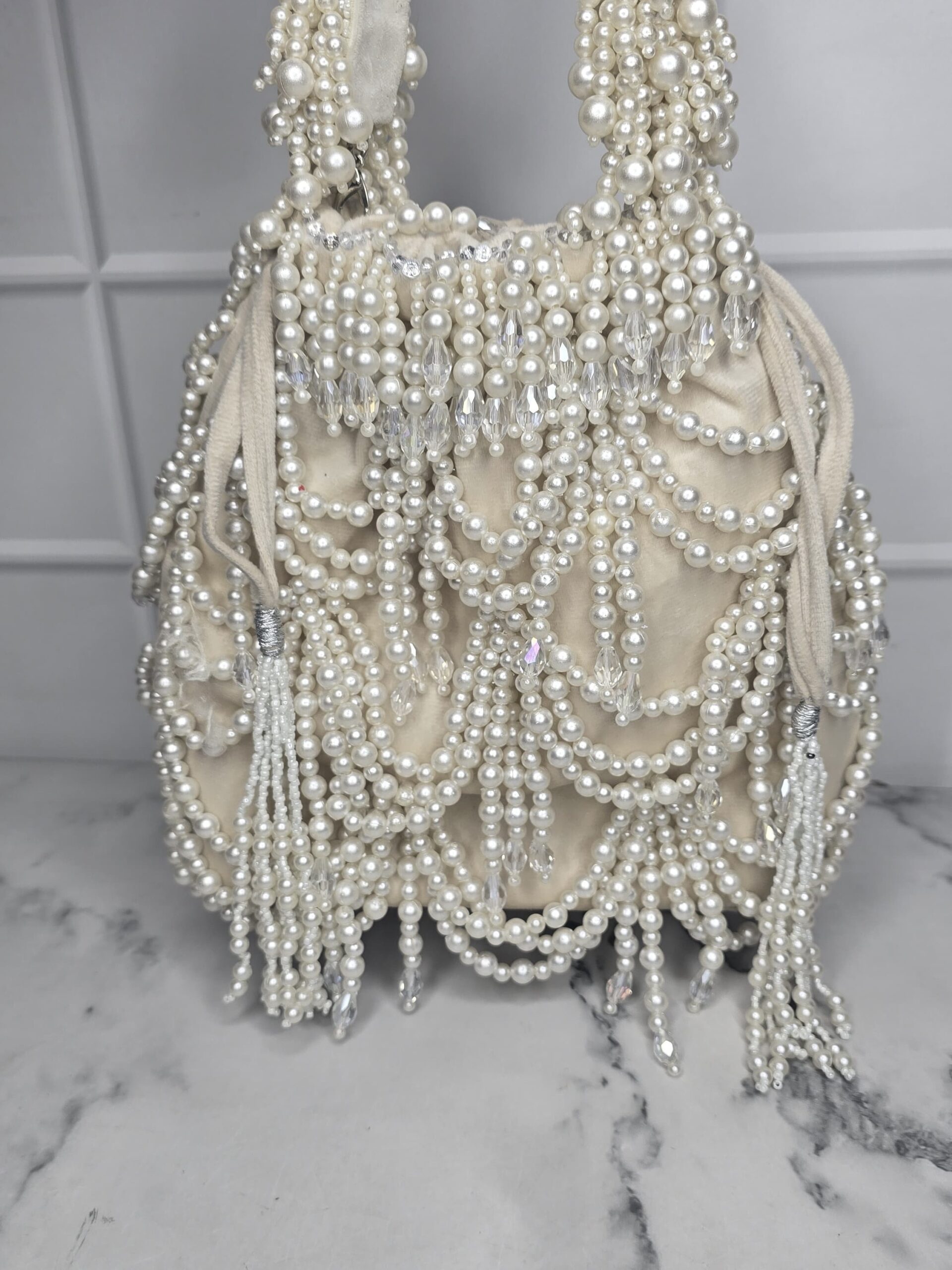 b9f26bbc-230a-4e8a-8039-13a0e89d8b2d