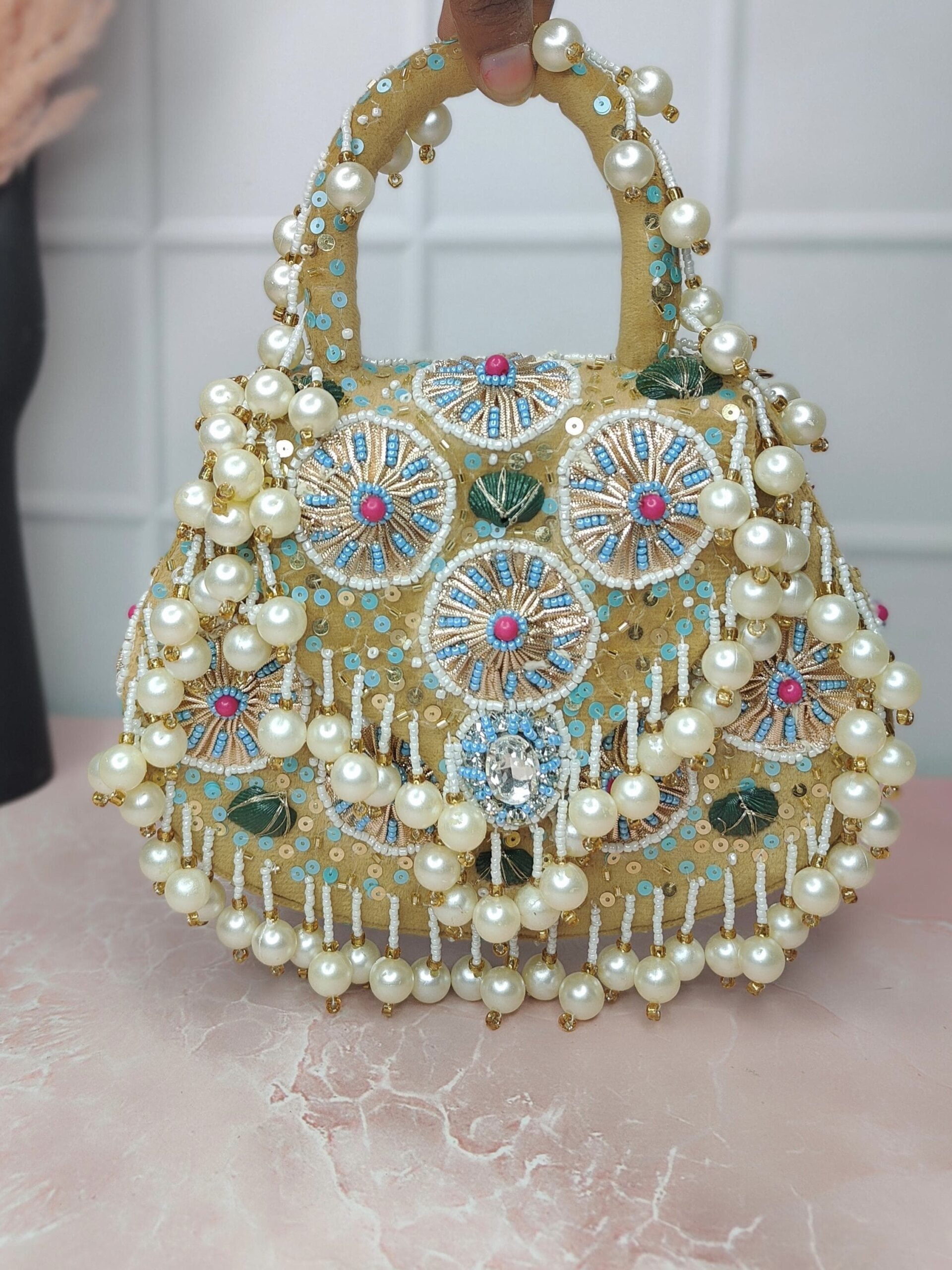 cb803a20-bbb8-45d1-ad6b-30f5426e1920