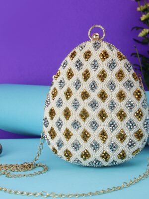 Almond shape clutch design -1